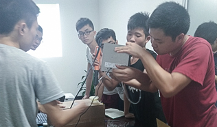穩(wěn)定的設(shè)備性能，以品牌成就未來(lái)